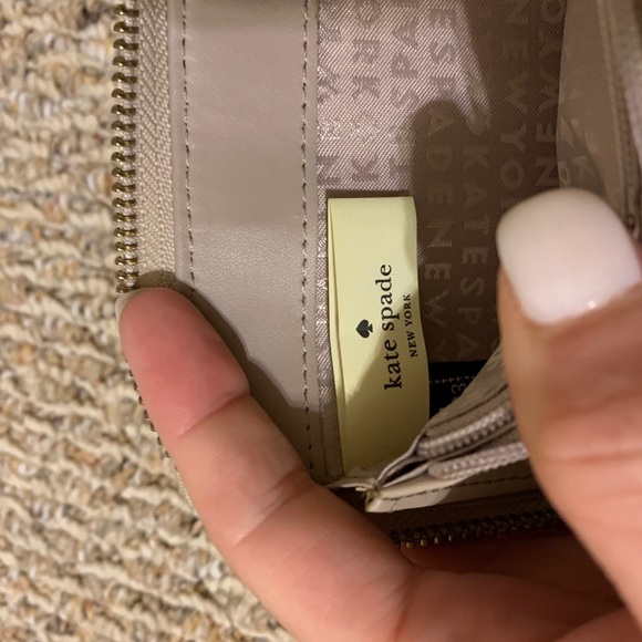 Kate Spade Hand Tote and Wallet - Picture 8 of 10